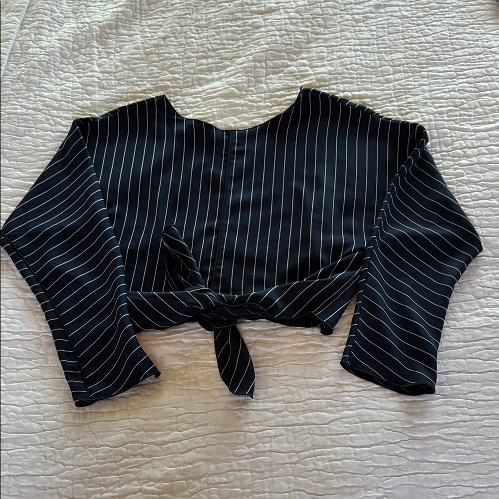 Babaton Navy Blue Long Sleeve Crop Blouse with Tie Front Size M